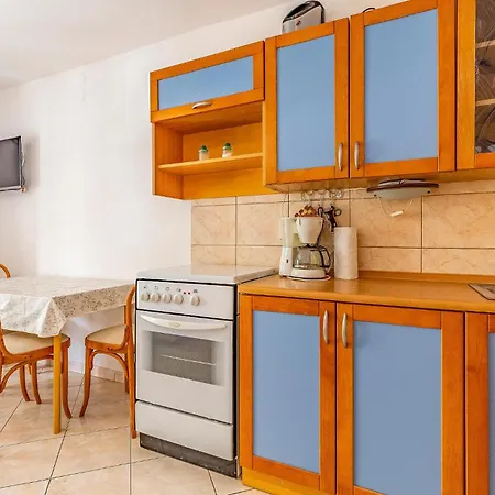 1 Bedroom Amazing Apartment In Krnica