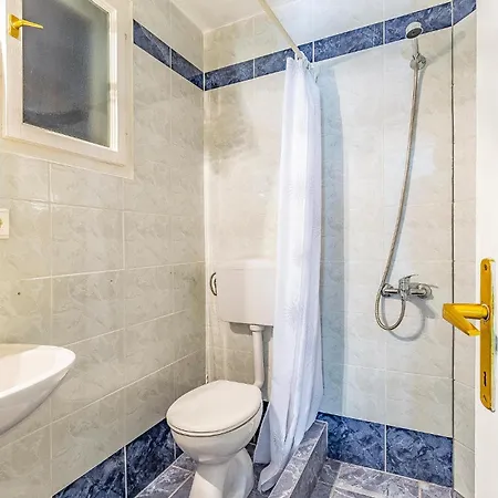 Apartment 1 Bedroom Amazing Apartment In Krnica *